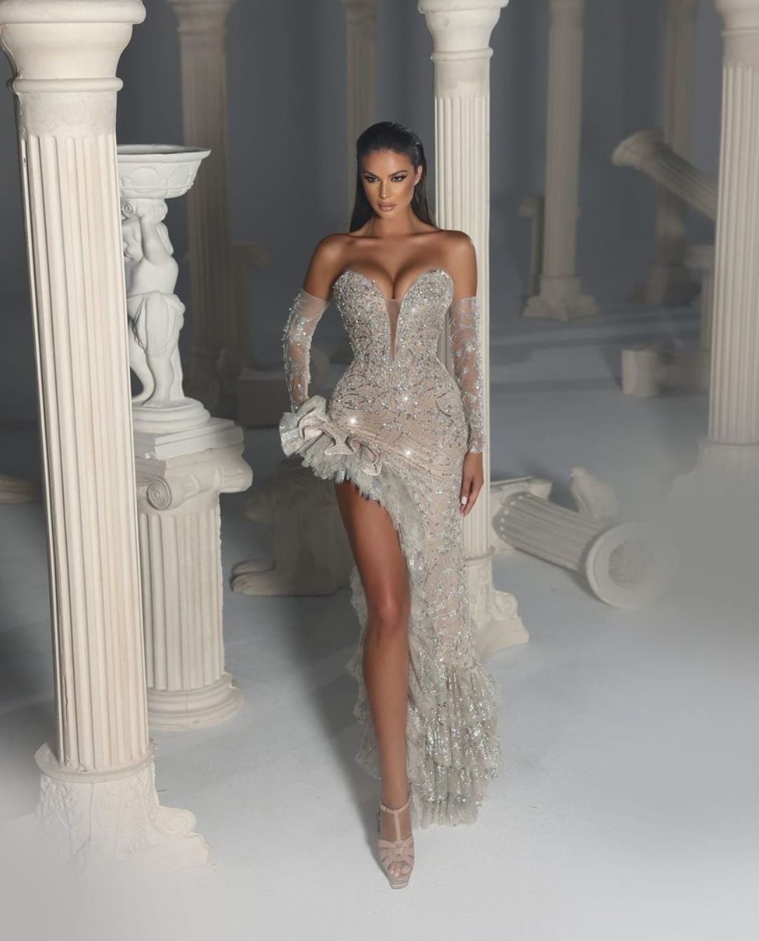 Modern Mermaid Prom Dresses Long Sleeves V Neck Appliques Sequins Beaded Floor Length Zipper 3D Lace Side Slit Evening Dress Bridal Gowns Plus Size