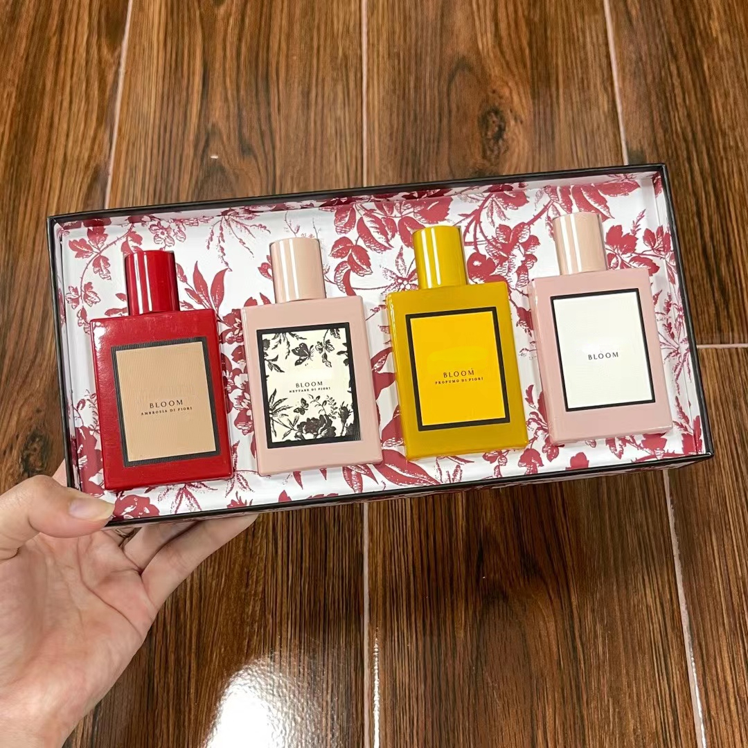 

High quality female perfume gift box spray gorgeous gardenia perfume and female perfume durable female deodorant 30mlx4 fast delivery