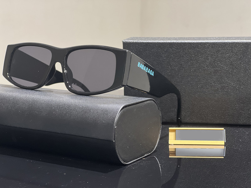 

Square sunglasses HD nylon lenses UV400 anti-radiation fashion wear matching style favored by young people designer sunglasses regardless of gender box