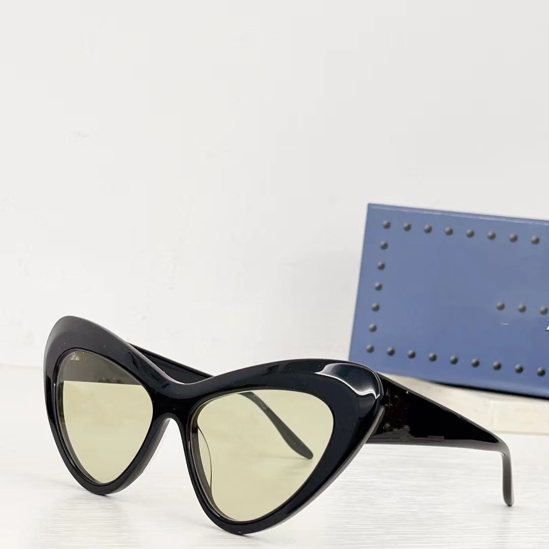 

safilo eyewear Fashion designer 895 sunglasses Women's cat eye shaped sunglasses Summer avant-garde and charming style UV resistant comes with a random box