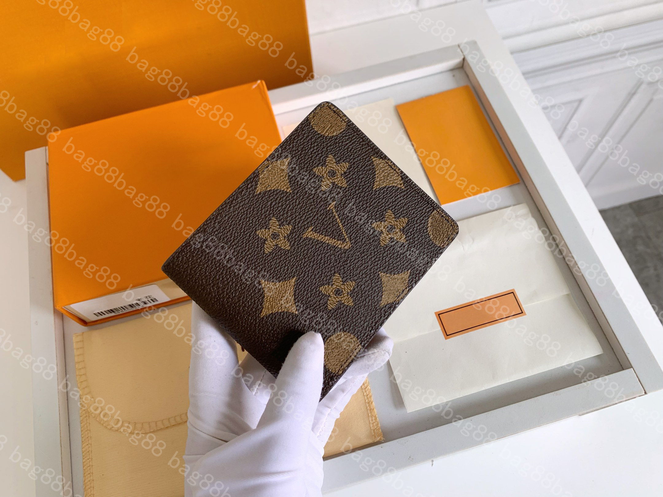 

classics designer Multiple wallet purse men women short credit card holder money clutch bag M62664, Brown