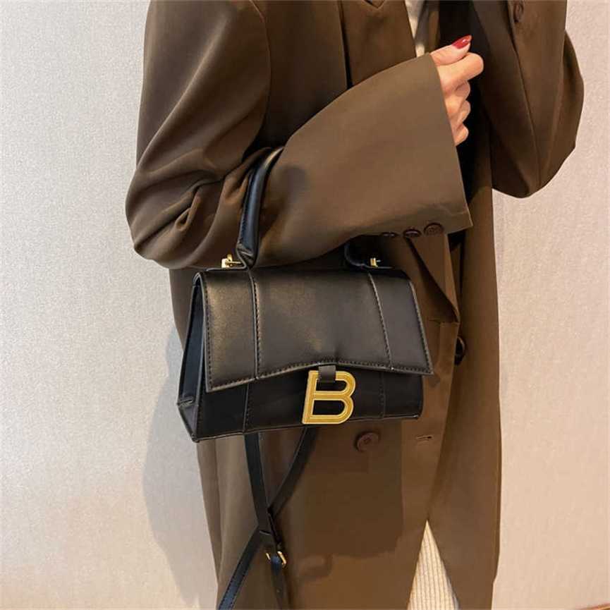 

30% OFF 2023 Fashion handbag Popular on the internet fashionable and trendy PU with a sense of niche. Everyday versatile one shoulder crossbody women's bag, White9