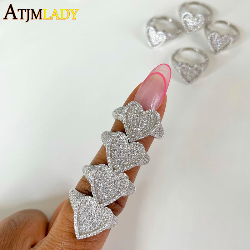 Anneaux de bande Hip Hop Bling Full Cubic Zircon Silver plaqué Iced Out Micro Pave 5A CZ Coeur Shape Women Jewelry 230511