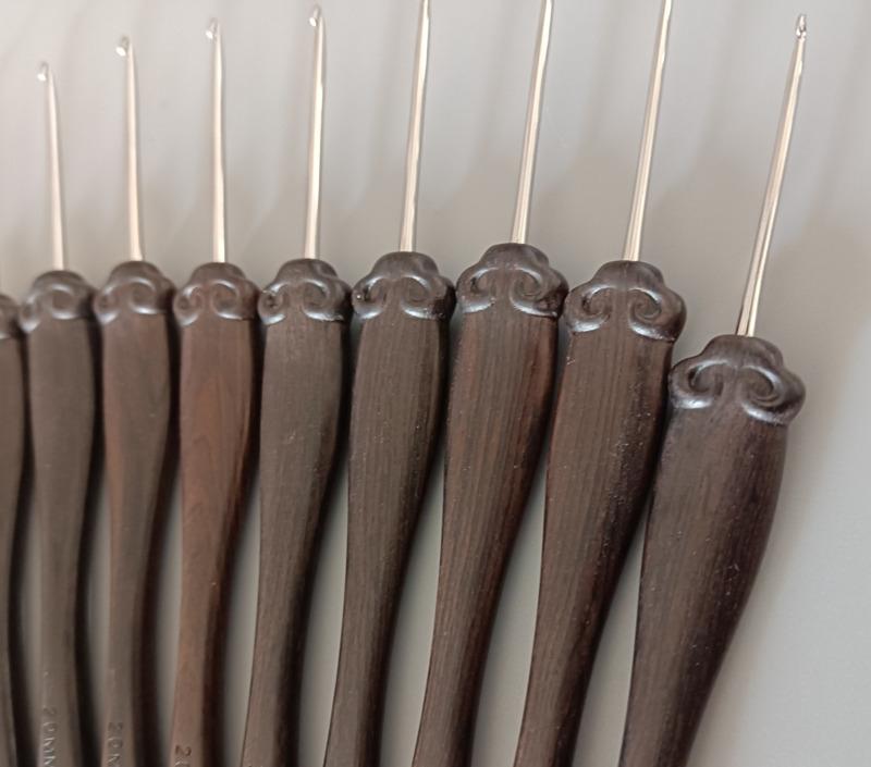 

Crafts Crochet Hooks Ebony Long Handle Stainless Steel Crochet Head Knitting Sweater Needles Craft DIY Knitting Needles Sewing Tools