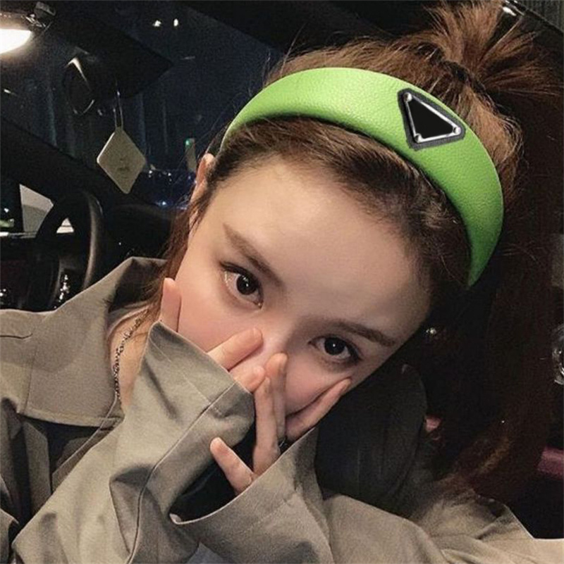 

Luxury Brand Hair Accessories Fashion Casual Vintage Trendy Headbands Womens Designer Leather Triangle Letters Hair Band Headwear, Black
