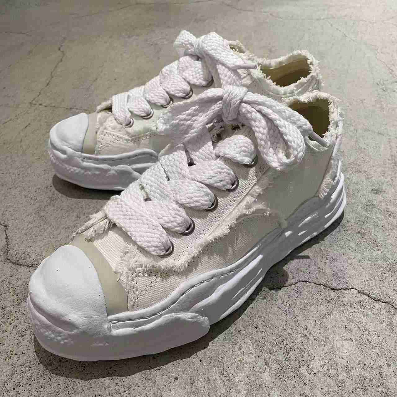 

Maison Mihara Yasuhiro MMY Shoes Dissolve Shoes Men Casual Canvas Shoes Women's Sneakers Vintage Lace-up white Solid Men's Sneaker, Color 4