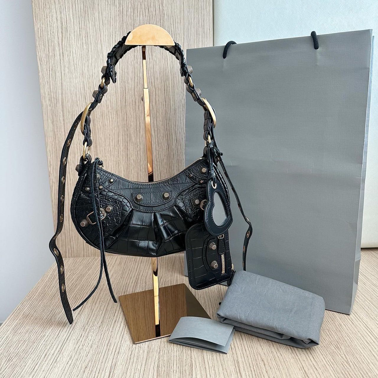 

7a quality Luxury designer crossbody evening bag fashion LE CAGOLE motorcycle bags women purse tote Makeup underarm hand bag pochette shoulder half moon clutch bags, Crocodile pattern black