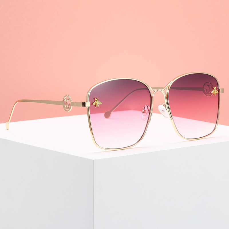 

new box fashion personality women's trend bee Sunglasses
