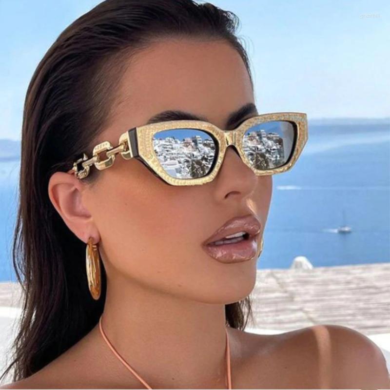 

Sunglasses Vintage Cat Eye Women Trend Fashion Small Metal Chain Elegant Eyeglasses Black Shades