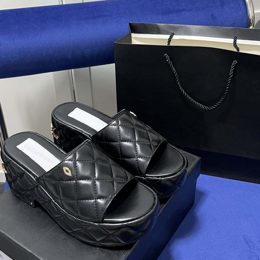 Diapositives Femmes Designer Sandales Hommes Pantoufles Chaussures Habillées Talons Hauts Plate-Forme Plate De Luxe Imprimé Brodé Jelly Caoutchou