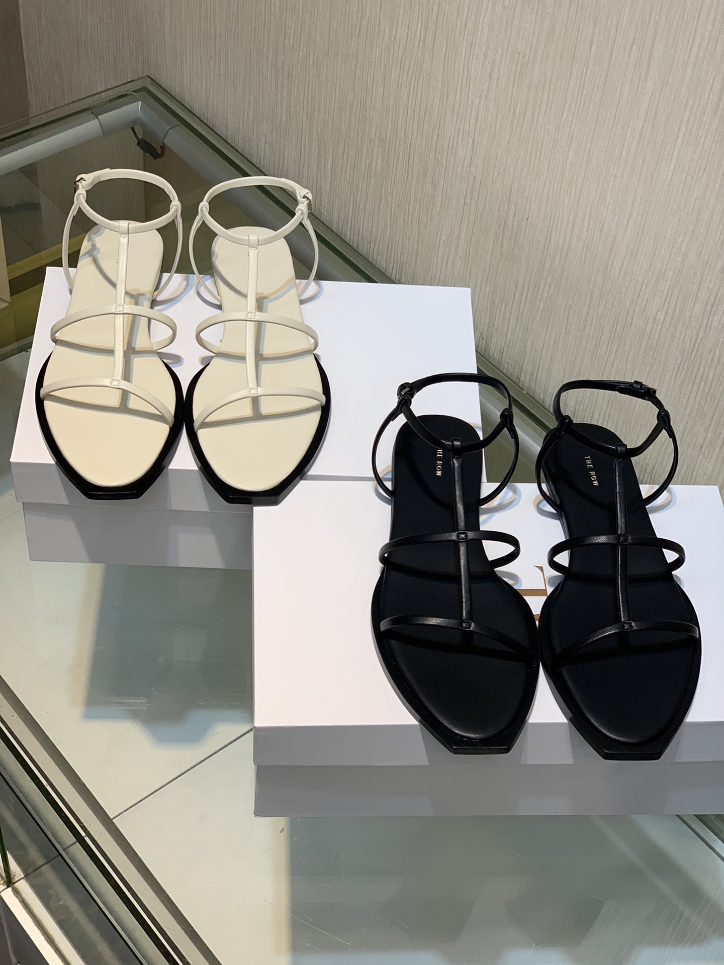 

Women Shoes The Row T-bar Leather Sandals Constance Buckle-fastening Ankle Strap Fashion Runway Real Genuine Leather Sandals 35-39, Black