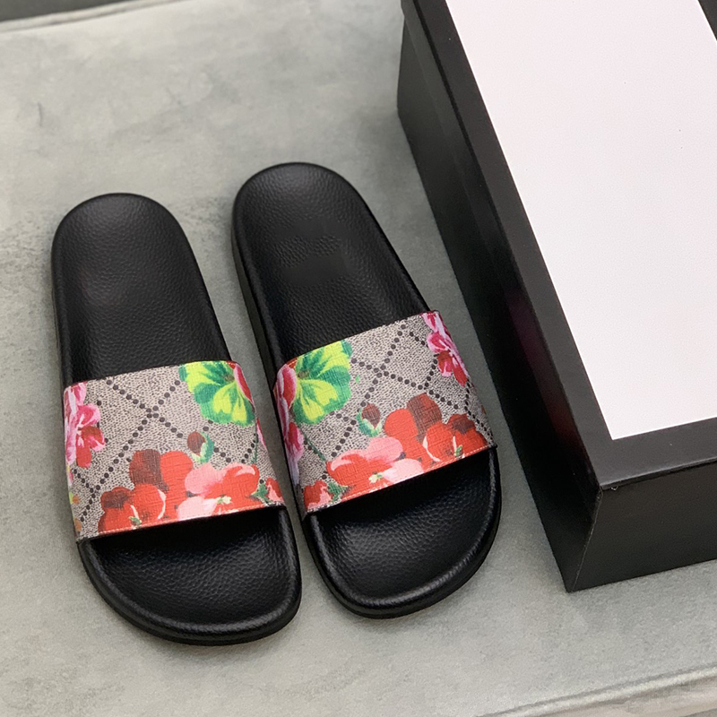 

Designer slippers beach Men Women slides with Dust Bag card Shoes black floral Strawberry print web rubber slide sandals green flowers Sandal Summer Flat Slipper, 31