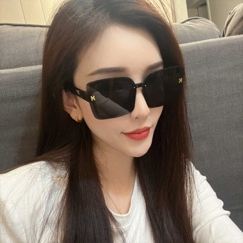 

Women's UV resistant round frame sunglasses 2022 new large face slimming mesh red glasses 5312