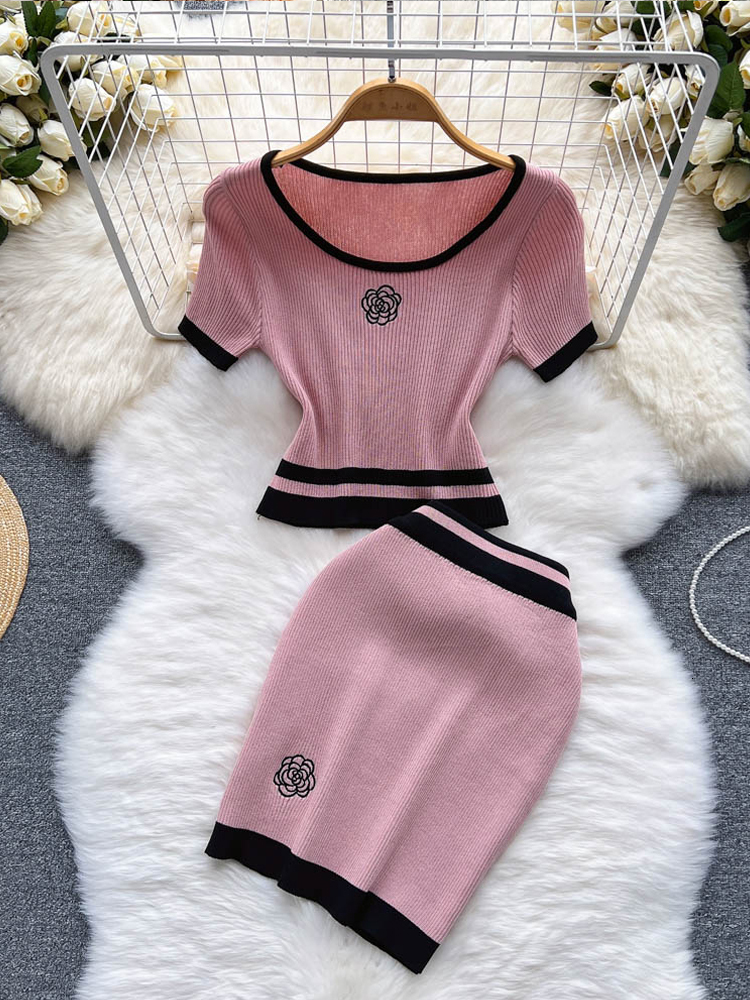 

Two Piece Dress YuooMuoo Women Set Arrival Knitted Crop Tops High Waist Skinny Mini Skirts Fashion Suits 230512, Pink