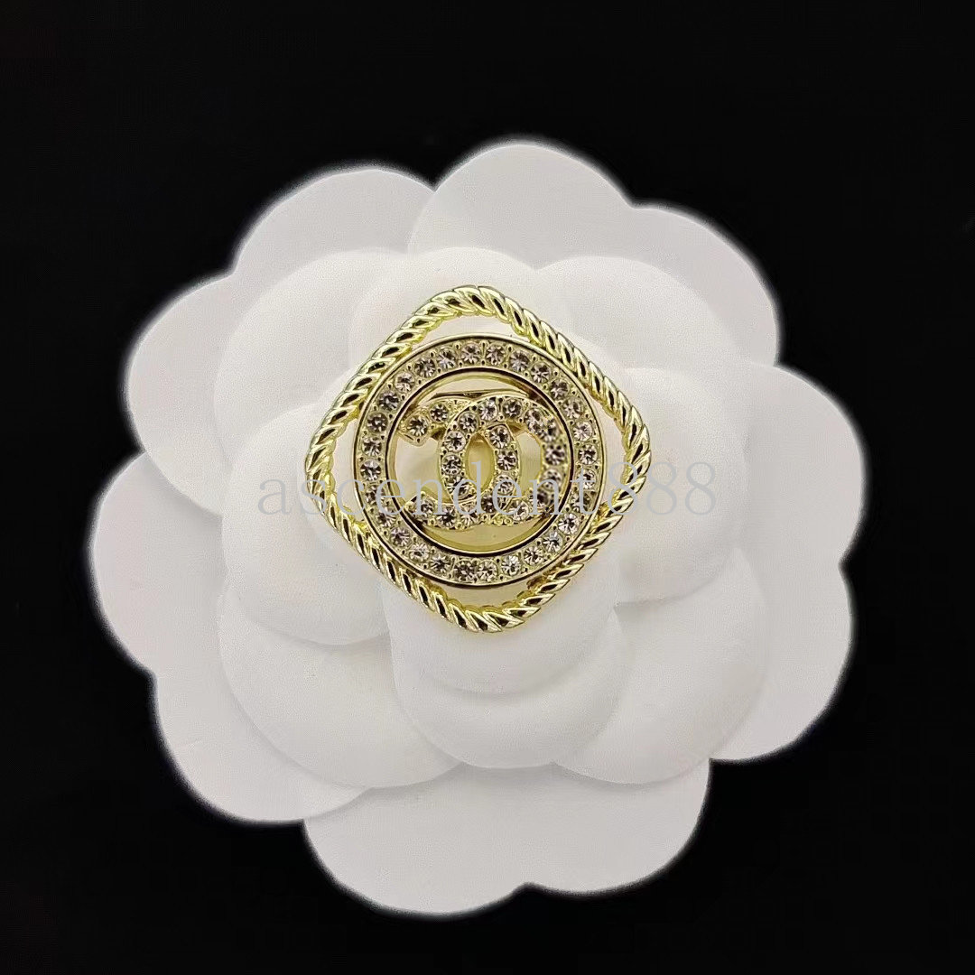

Designer Brooch For Women Small Brooches Luxury Gold Jewelry Ladies Dress Accessory Pins Womens Pearl Brooches Jewelry Accessories