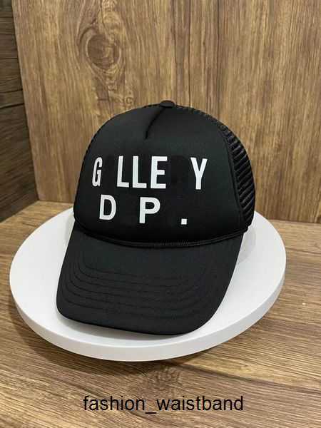 

2023 Ball Caps Gp Graffiti Hat Casual Lettering Galleryes Curved Dept Brim Baseball Cap Mens Womens Letters Printing Hats 119