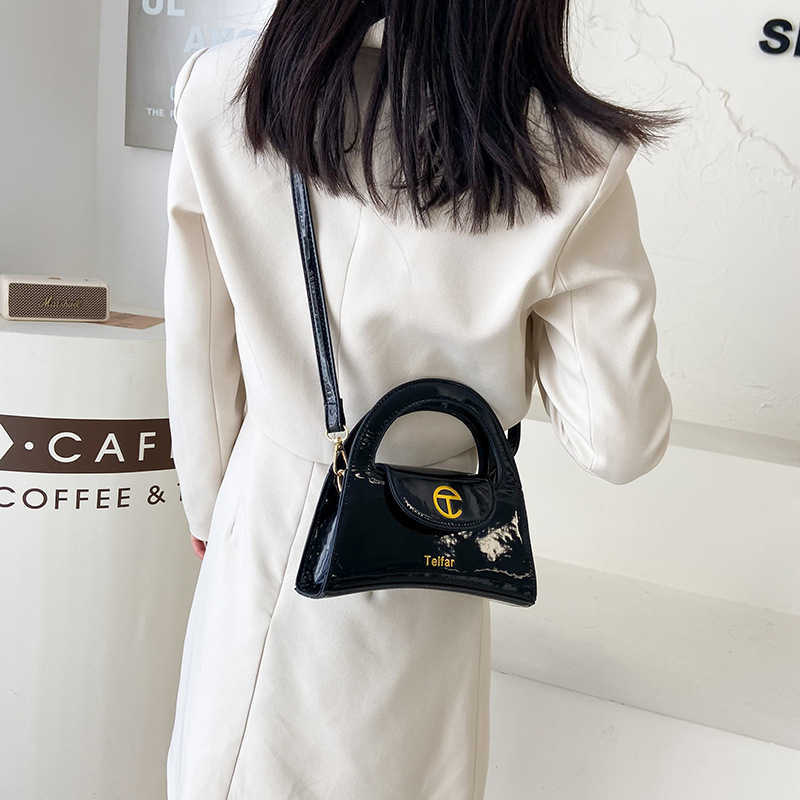

50% OFF 2023 Fashion handbag New Single Shoulder Handheld Crossbody Women's Factory Goods Trend Large Capacity Small Square Bag Lacquer Leather Shiny Surface, White12
