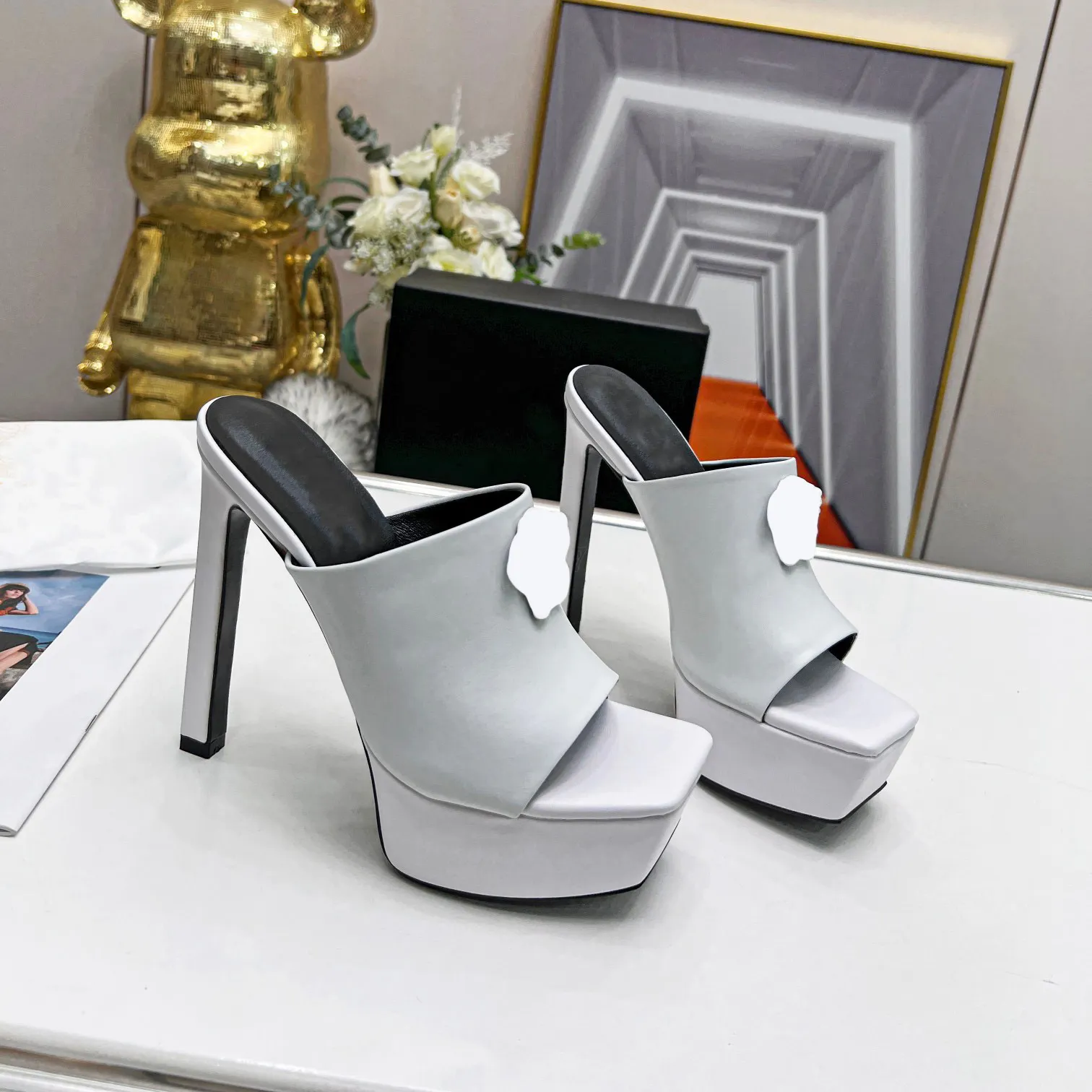 

Designer Sandals Fashion La Medusa Heel Sandals Woman Crystal Mule Shoes Luxury Heels Leather Slides Summer Beach Heels Size 35-41, Colour 1