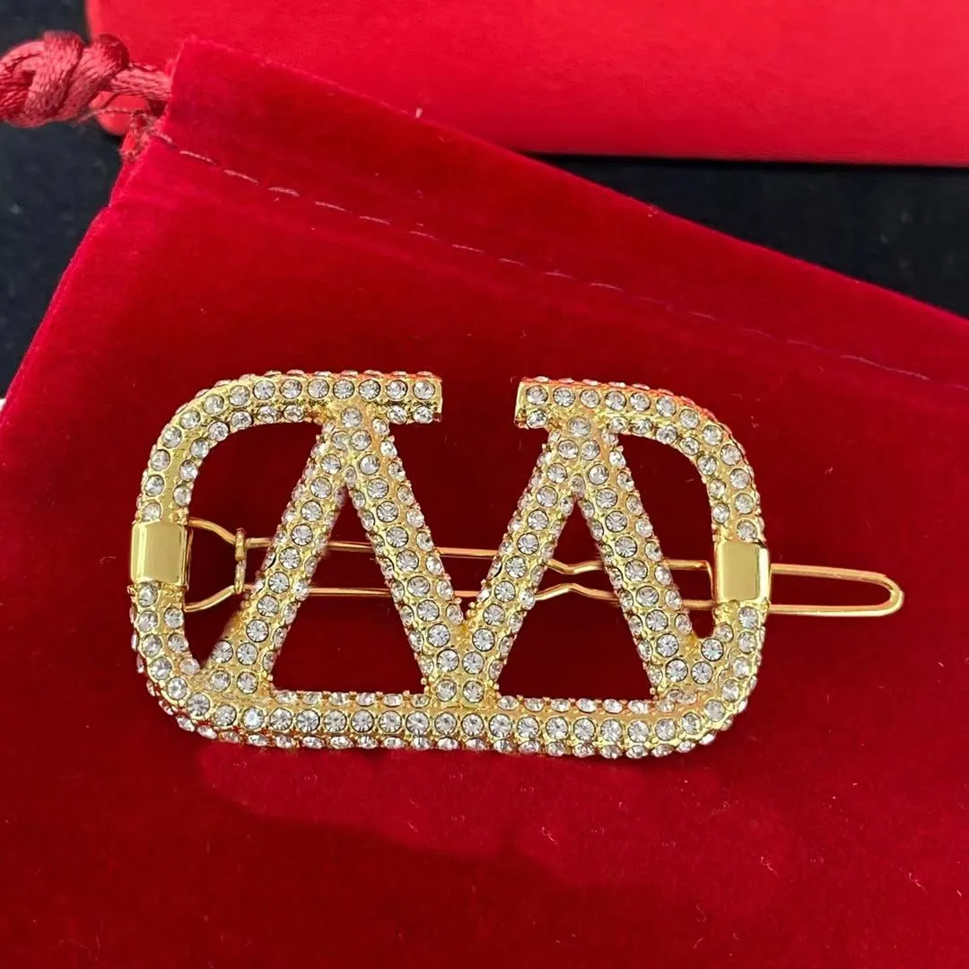 

Diamond 18k Gold V-Letter Hairpin Women's Fashion Designer Hair Style Accessories Miss Fashion Accessories Wedding Engagement Party Bride High Quality Jewelry