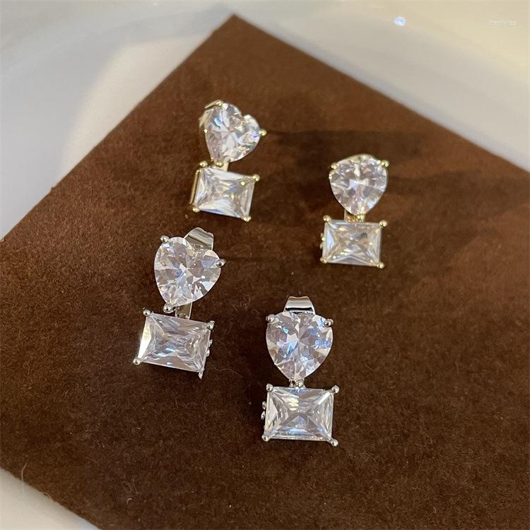 

Stud Earrings Korean Style Light Luxury Ins Zircon Simple Design Delicate And Small For Women Weddings Jewelry.