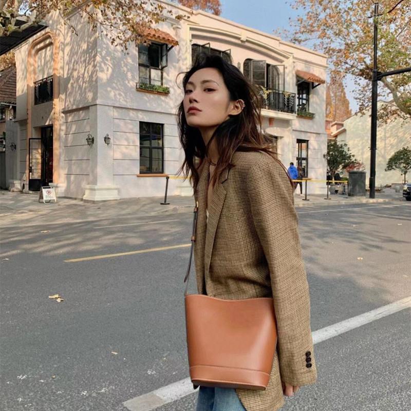 

Evening Bags Leather Bucket Bag 2023 Fashion Retro Large Capacity Cowhide Underarm Women's Single Shoulder Crossbody, Black