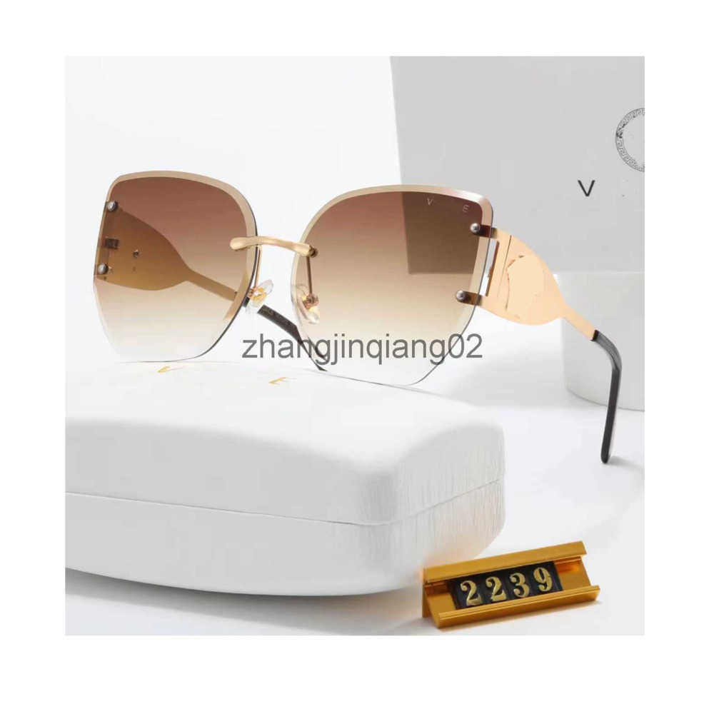 

Designer Versage Sunglasses Cycle Luxurious Fashion Sports Polarize Square Sunglass For Mens Womans Vintage Baseball New UV Protection Driving Pink Sun Glasses