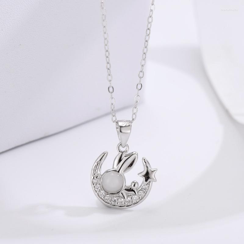 

Chains Fashion Exquisite Star Moon Stainless Steel Necklace For Women Luxurious Banquet Wedding Pendant Jewelry Gifts