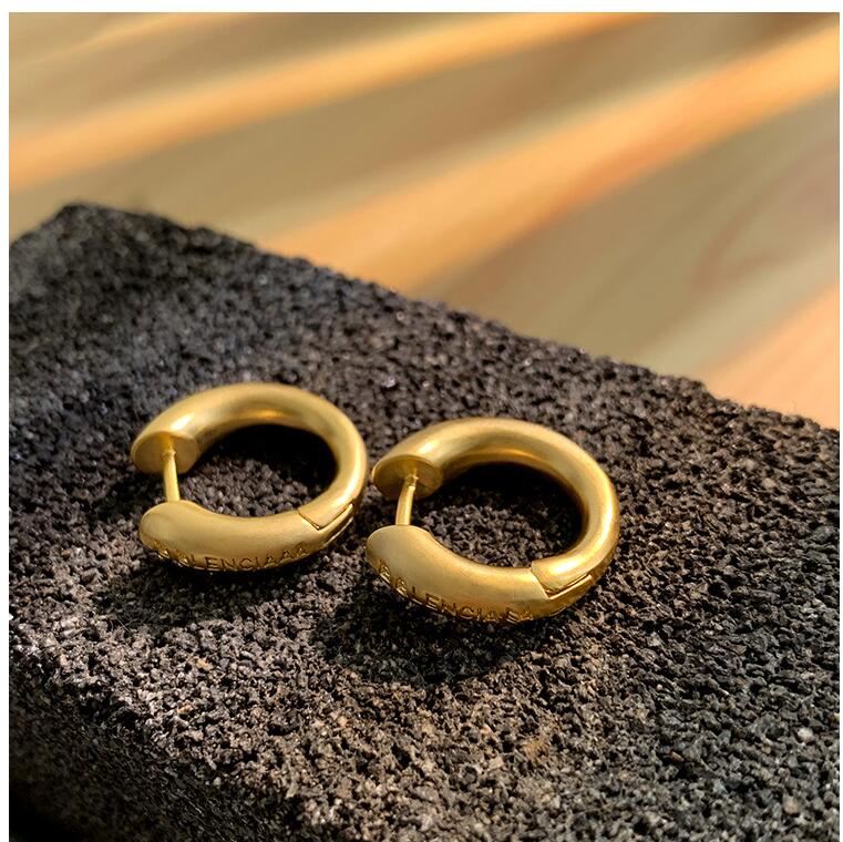 

Designer Jewelry B Women's Earrings Gold Classic Hoop Fashion Studs Style Plated Earrings