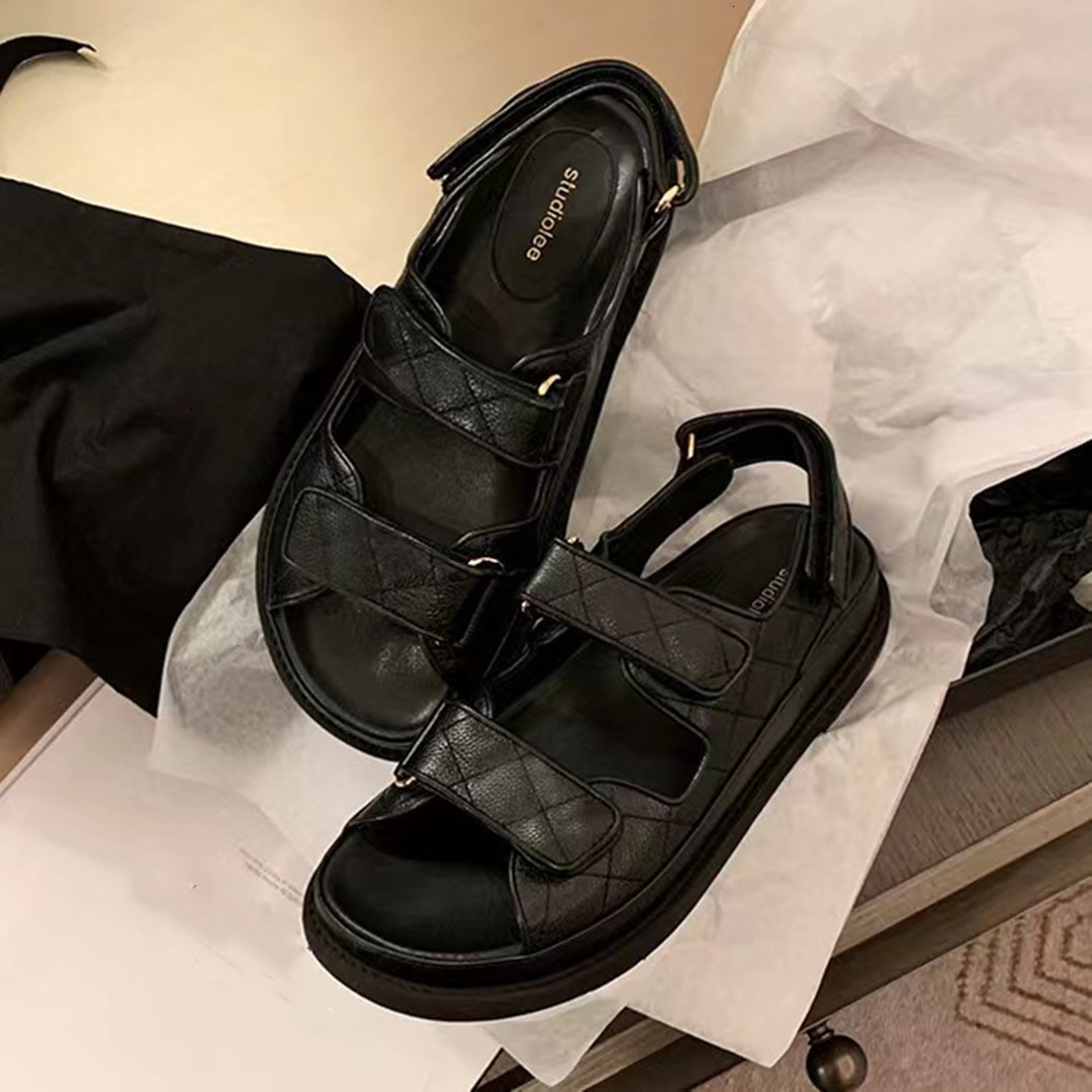 

Sandals 2023 Summer Sandal Casual Flat Holiday Beach Shoes Woman Peep Toe Hook Thick Sole Sandalias Fashion Comfort 230512, Box box