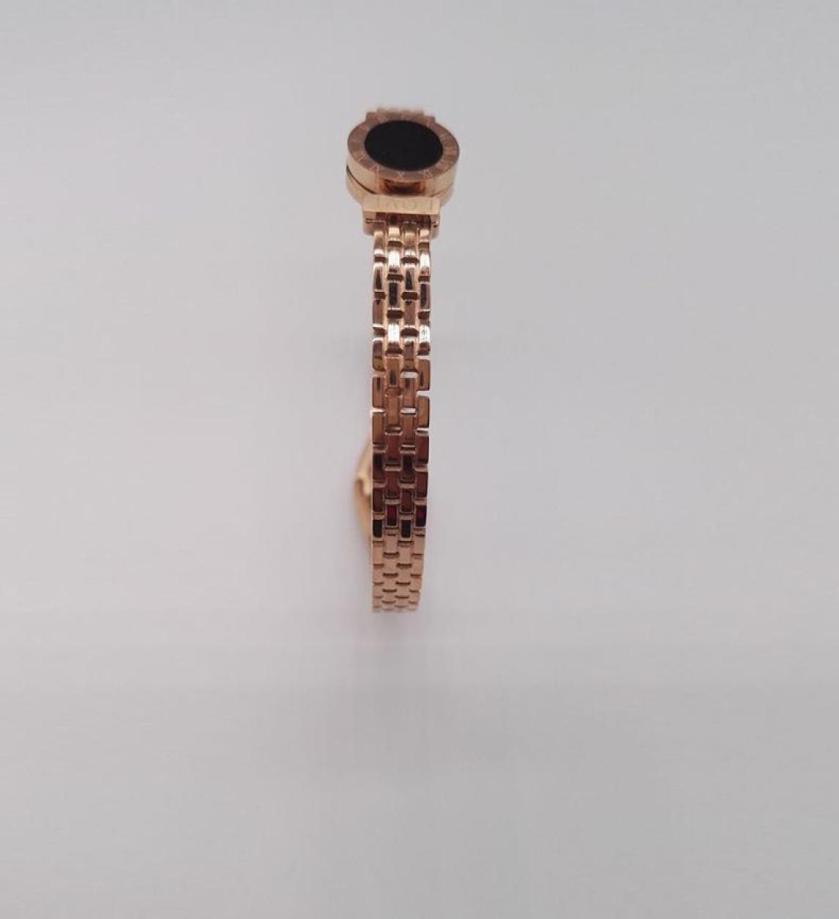 

Bangle European And American Fashion Ornament Hollow Roman Numerals Titanium Steel Bracelet Rose Gold Stainless9942122