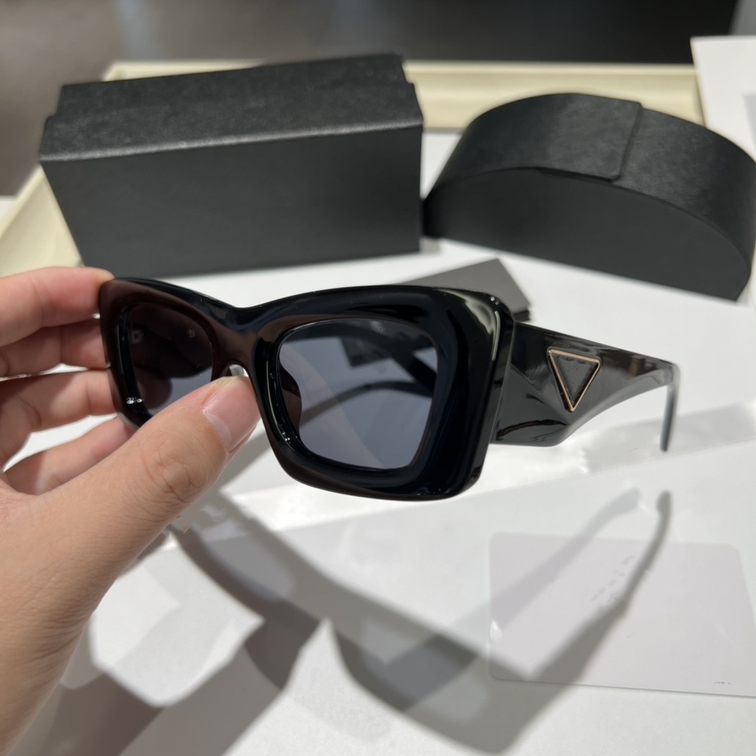 

sunglasses for women designer glasses luxury sunglass classic sun glass black eyewear white pratta triangular signature outdoor womens Sunglasses8900