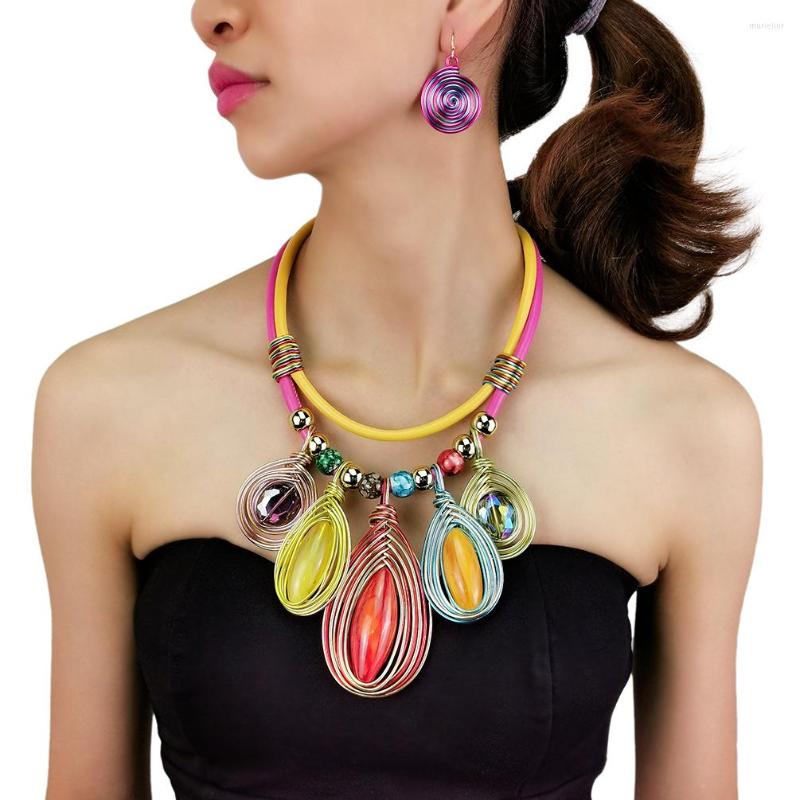 

Necklace Earrings Set 2PCS Women Boho Style Multicolor Handcrafted Sets African Pendant Choker Ear Hook Party Accessories, Picture shown