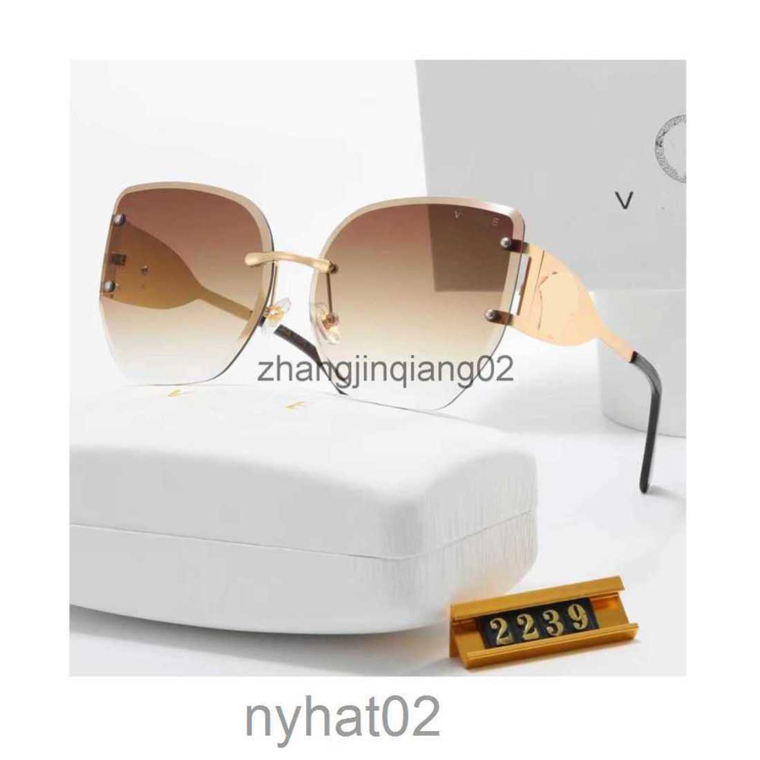 

Designer Versage Sunglasses Cycle Luxurious Fashion Sports Polarize Square Sunglass For Mens Womans Vintage Baseball New UV Protection Driving Pink Sun Glasses