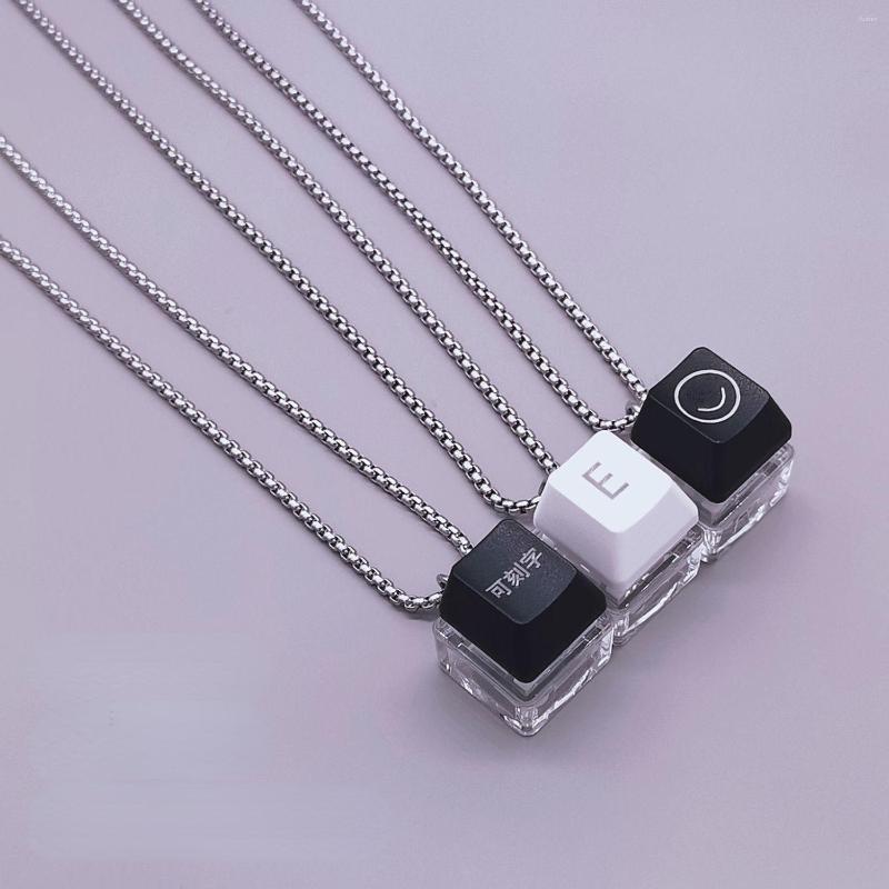 

Pendant Necklaces Keyboard Button Necklace For Women Men Egirl Punk Creative Illuminated Couples Clavicle Chain Party Jewelry
