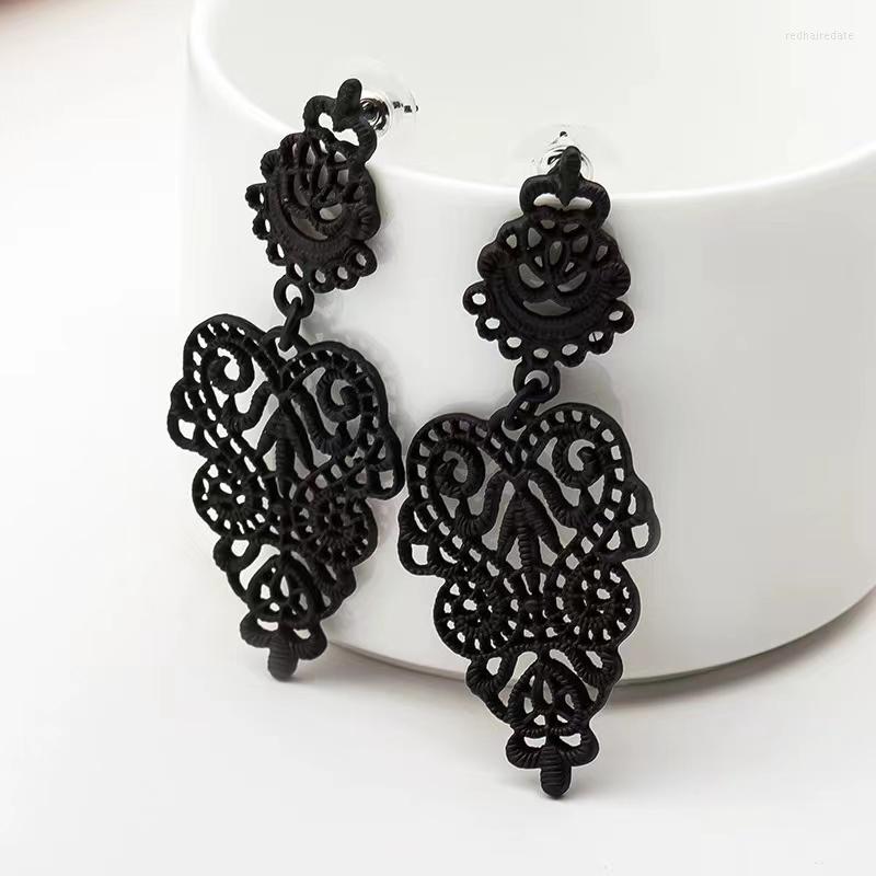 

Stud Earrings Europe And The United States Wholesale Wild Bohemian Hollow Leaf Fashion