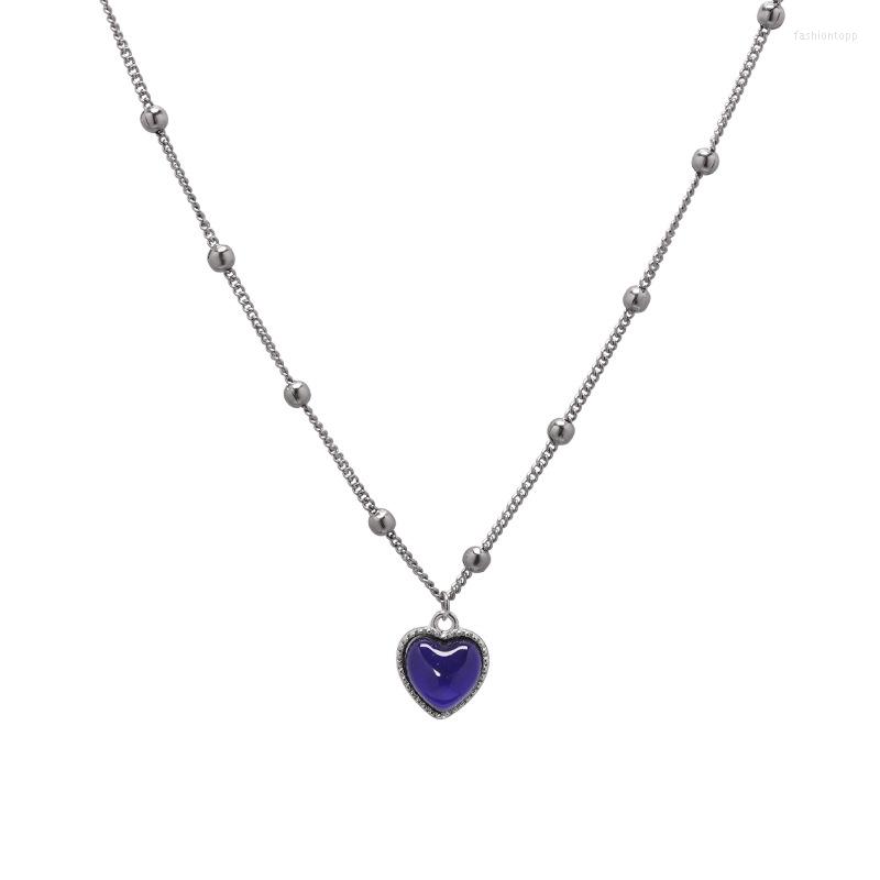 

Pendant Necklaces Temperature Sensitive Color Changing Love Necklace Female Collarbone Chain Temperament Fashionable And Versatile