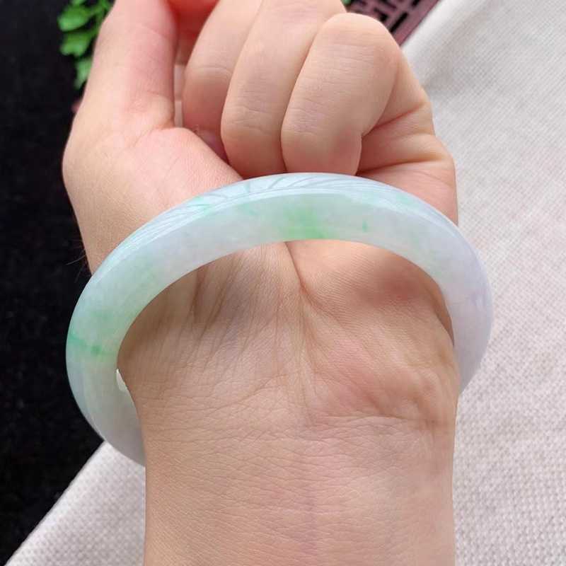 

Luxury Gift High Quality Natural Myanmar Jadeite Bangle