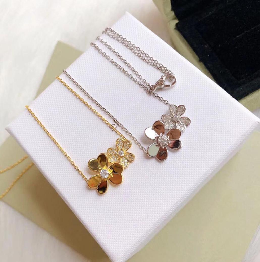 

Luxury VAN Clover Charms Love Designer Necklace for Women 18K Gold Cute Ladybug 3 Leaf Red Bracelet Nail Pendant Necklaces Jewelry8393930