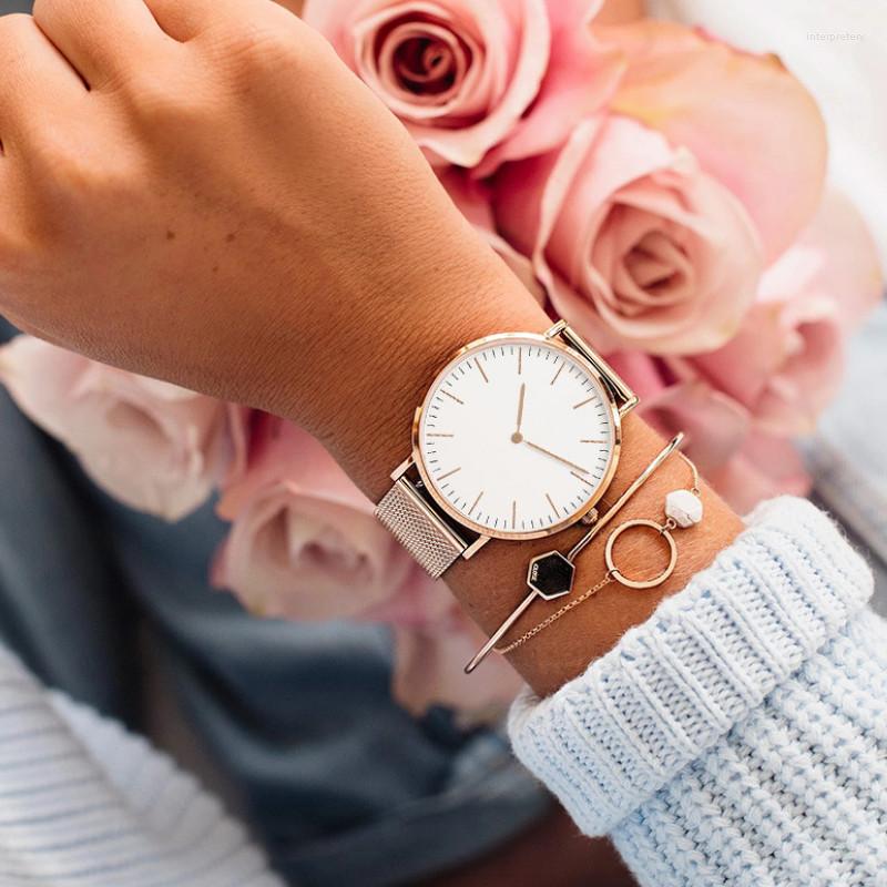 

Wristwatches Classic Men's Casual Couple Trendy Stainless Steel Band Women Quartz Wrist Watch Gift, 02