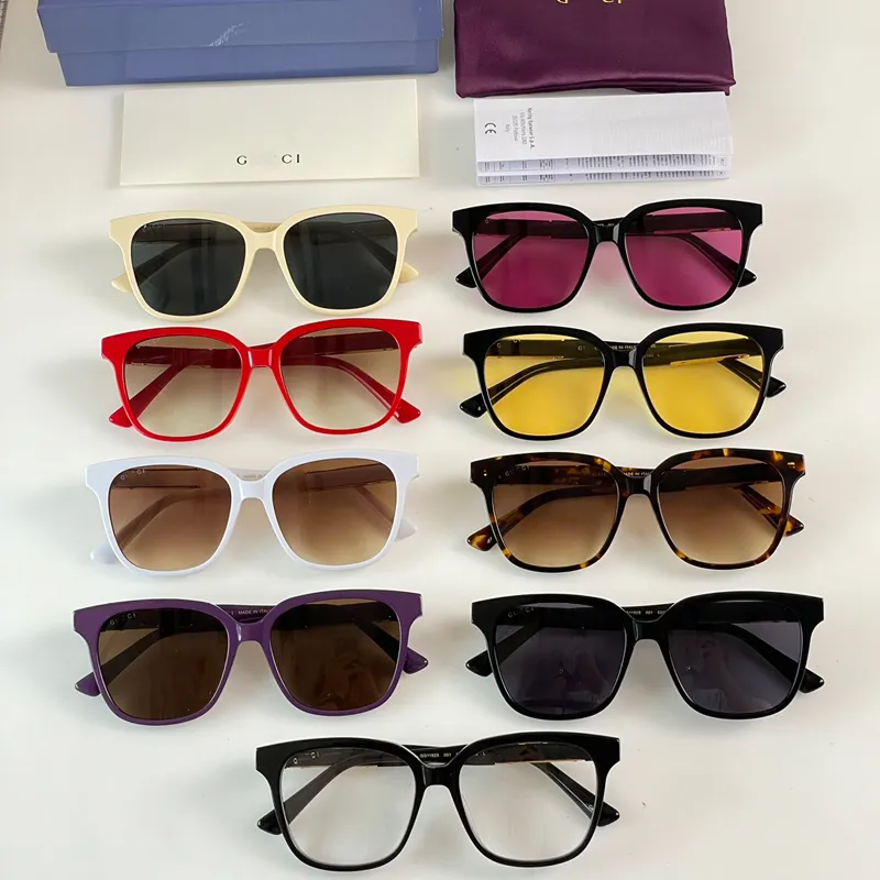 

2023 Designers Sunglasses Luxurys Beach Fashion Sun Bathing Driving Cool Photos For Travel Must-Have Special Anti-High Beam Driver Mirror With Box