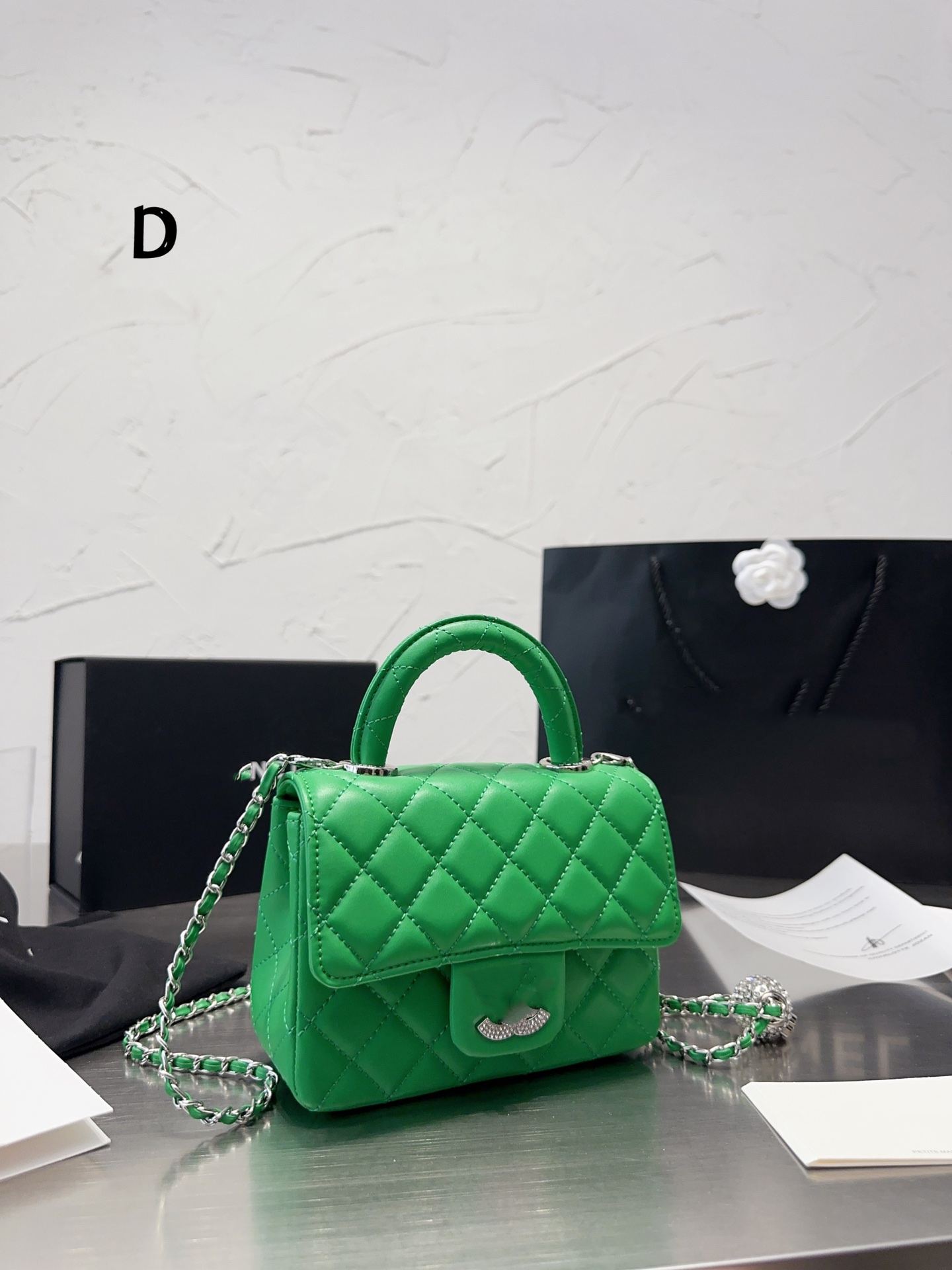 

2023 New Mini Handbag Lingge Classic Square Fat Chain Bag Diamond Ball High Quality Sheepskin Pattern Women's Luxury Designer Style, Green