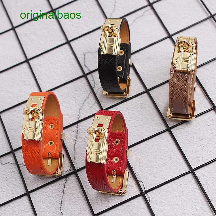 

Hemres Designer Bracelet 2023 New Punk Style Belt Buckle Personalized Gold Lock Head Decorative Leather Bracelet Trend