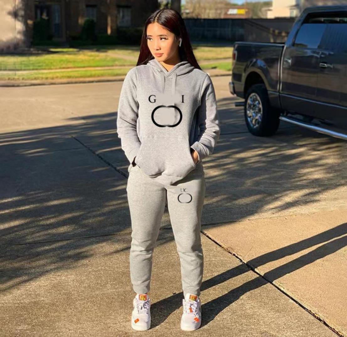 

Luxury Women039s Sports Tracksuits Designer Two Piece Sets Womens Outifits Female Pants Suit 2 Pieces Activewear Brand Casual C5421695, Beige