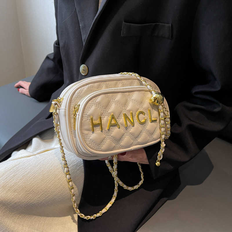 

50% OFF 2023 Fashion hand High quality chain small for women in new trend French niche fashion versatile shoulder foreign style crossbody bag, Black7