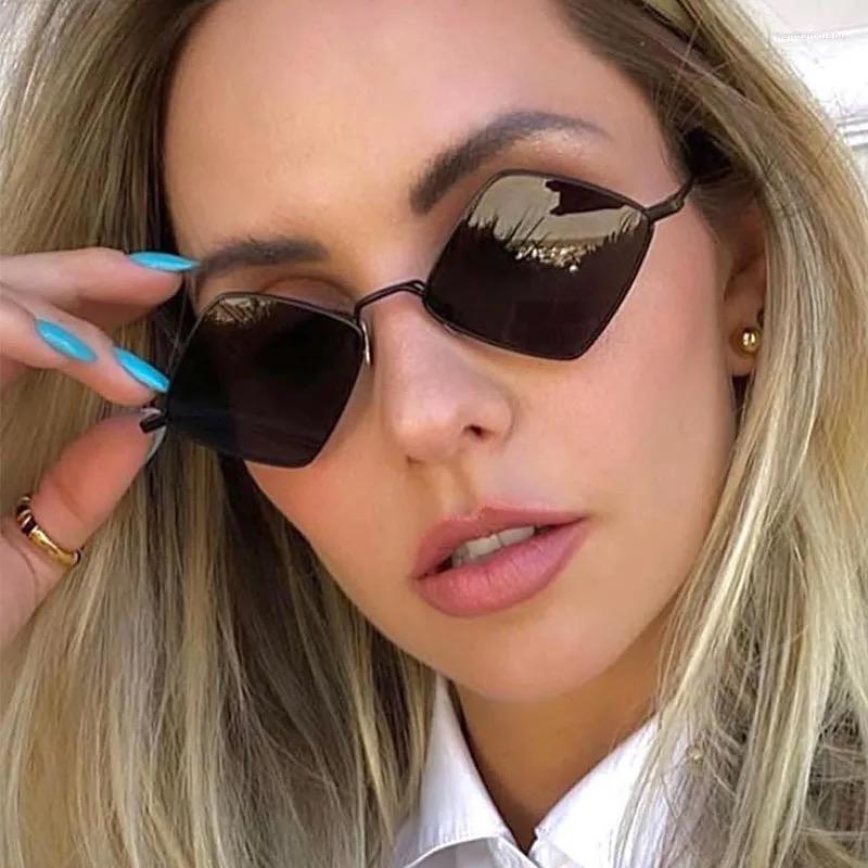 

Sunglasses Punk Women 2023 Irregular Alloy Frame Steampunk Sun Glasses Retro Brand Designer Black Driving Eyewear