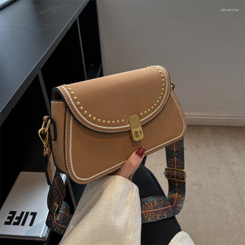 

Evening Bags Brand Originality Design Women 2023 Luxury Handbags Bolso Fashion Retro Handbag Rivet Shoulder Bag Messenger, Black