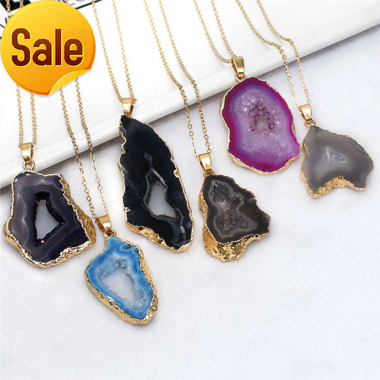 

Natural Geode Stone Pendant Necklace Healing Crystal Agate Reiki Chakra Jewelry for Women electroplated Gold Hemming necklace