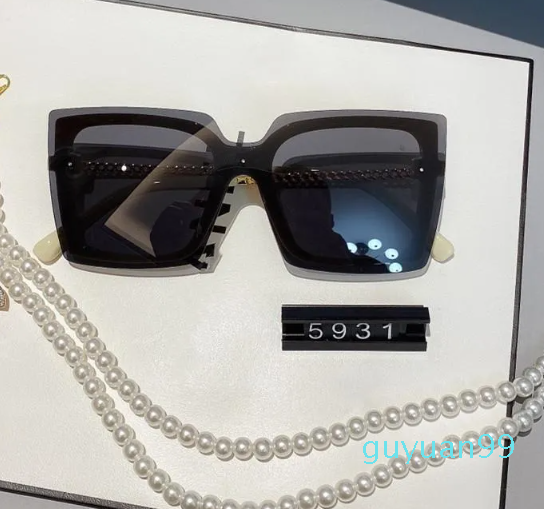 

famous sunglasses oversized flat top ladies sun glasses chain women square frames fashion designer