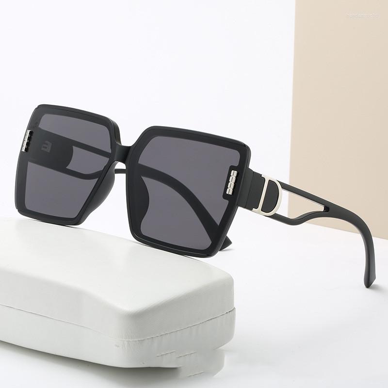 

Sunglasses Square Diamond Rhinestone For Women Men Brand Design Classic Big Frame Sun Glasses Fashion Retro Ladies Male Eyewear