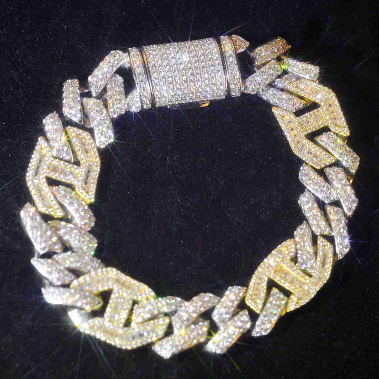 

Factory Wholesale Hip Hop 925 Silver 15mm Chain Baguette Moissanite Tow Tones Bracelets Custom 10k 14k Cuban Link Men Jewelry